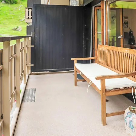 Апартаменты Dents Rousses E3 By Interhome *