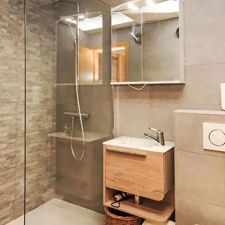 Апартаменты Dents Rousses E3 By Interhome *